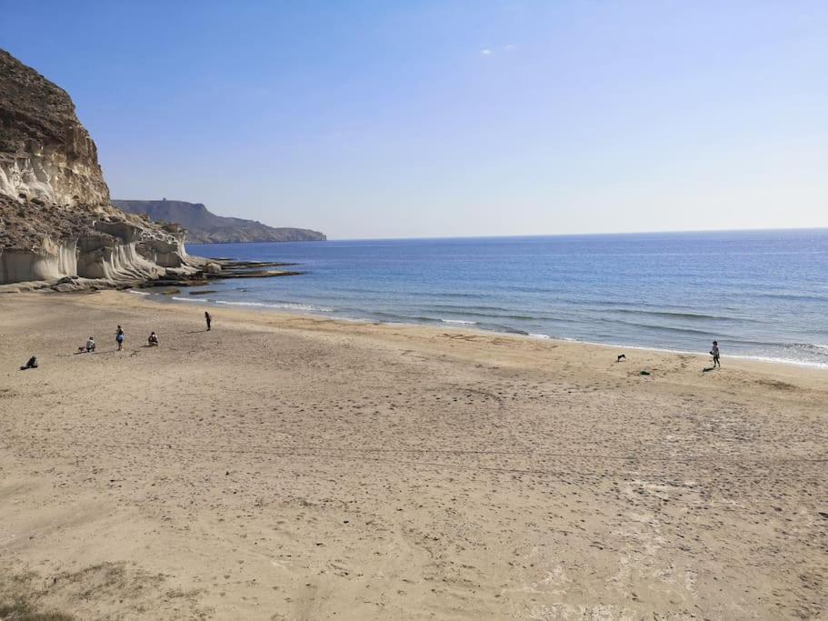El Playaiso De Aguamarga Apartment Agua Amarga  Bagian luar foto