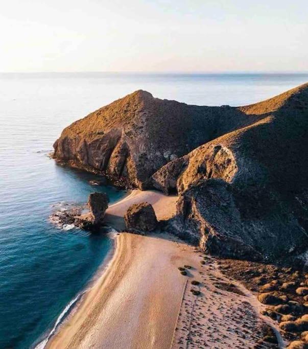 El Playaiso De Aguamarga Apartment Agua Amarga  Bagian luar foto